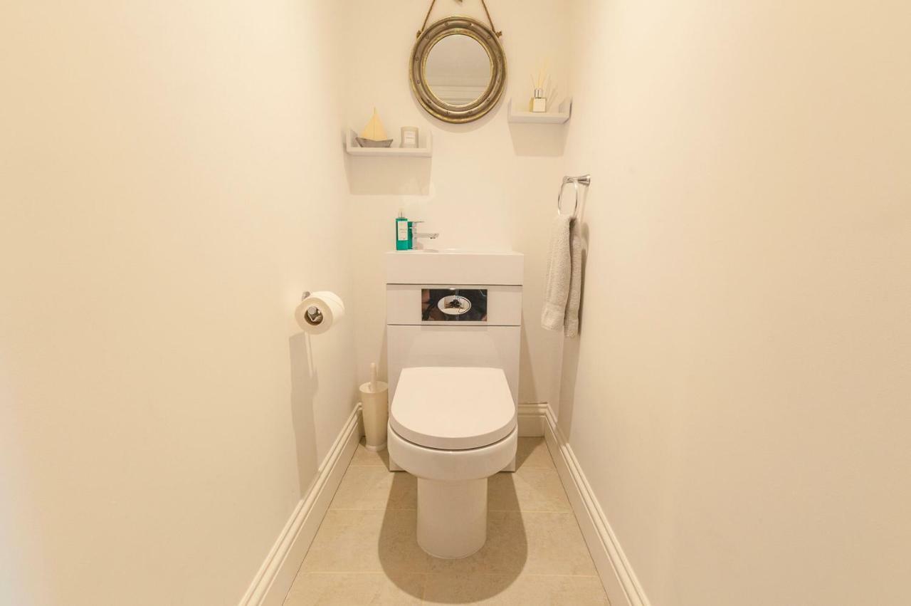 Appartement Pure B - Exceptional Views Of Tamar & Royal William Yard With Free Parking & Wifi à Plymouth Extérieur photo