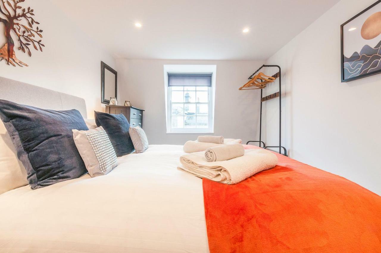 Appartement Pure B - Exceptional Views Of Tamar & Royal William Yard With Free Parking & Wifi à Plymouth Extérieur photo
