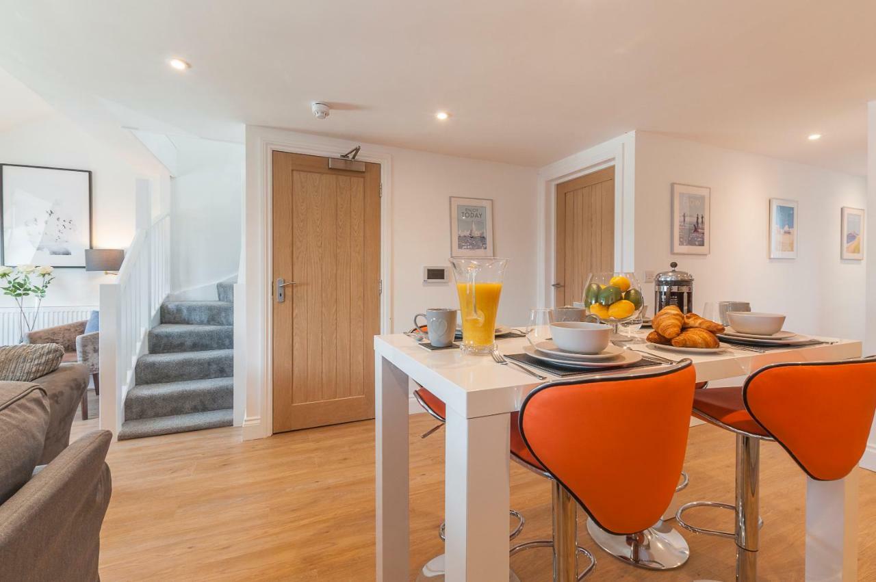 Appartement Pure B - Exceptional Views Of Tamar & Royal William Yard With Free Parking & Wifi à Plymouth Extérieur photo