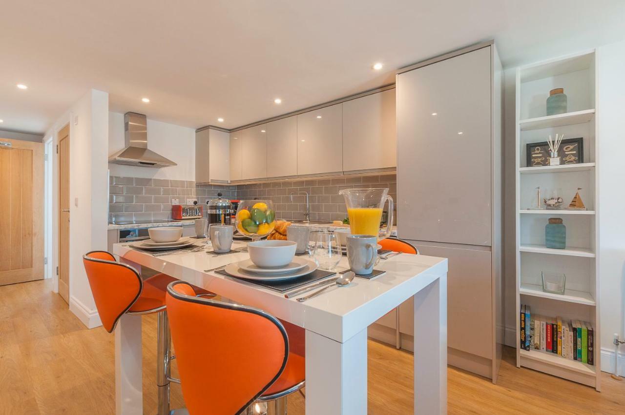 Appartement Pure B - Exceptional Views Of Tamar & Royal William Yard With Free Parking & Wifi à Plymouth Extérieur photo