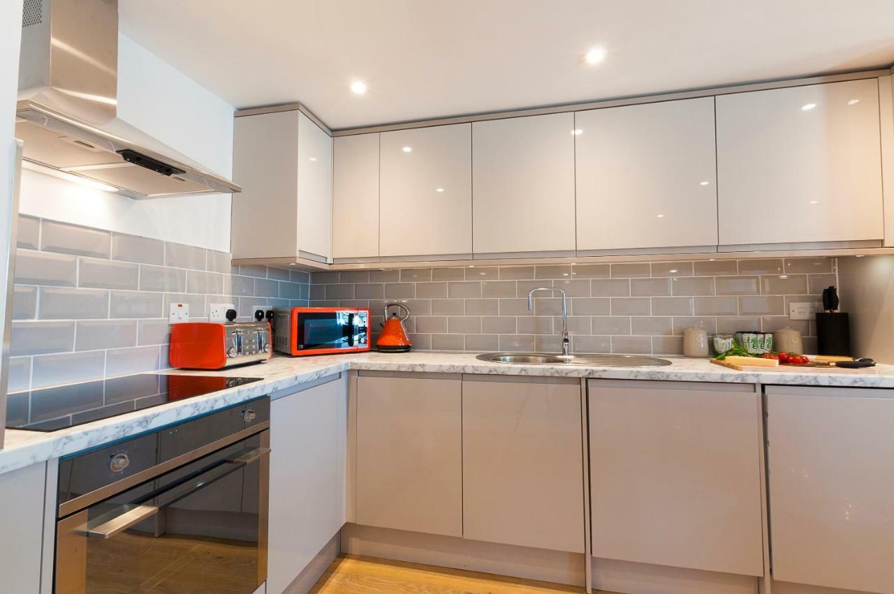 Appartement Pure B - Exceptional Views Of Tamar & Royal William Yard With Free Parking & Wifi à Plymouth Extérieur photo